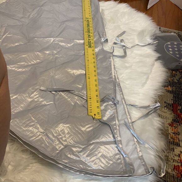 Silver quilted Christmas tree skirt. New, never used - Picture 2 of 6